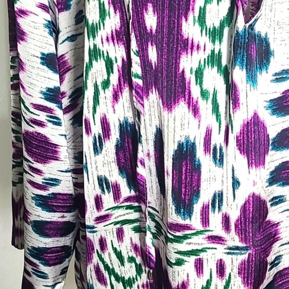 Jones New York Purple, Green & White Print Top, Decorative Neckline, Size 1X - Picture 4 of 10